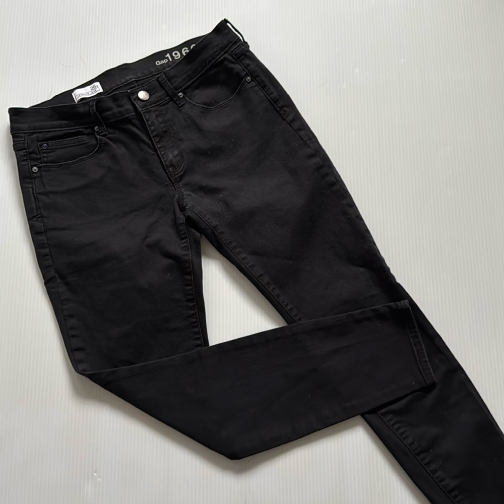 Gap 1969 Black Legging Jeans.  Women’s size 26 Short